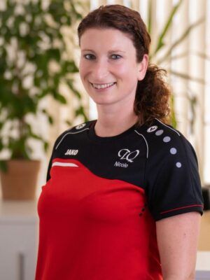 Nicole Riebe Physiotherapeutin Manuelle Therapie | Manuelle Lymphdrainage | KG am Gerät | KddR – Rückenschullehrerin | DOSB Übungsleiterin B & C Lizenz | Kinesiotaping | Milon QMed Trainerin