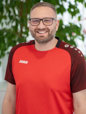 Leitender Physiotherapeut Manuelle Therapie Manuelle Lymphdrainage | KG ZNS / PNF | Medical Flossing |   Kinesiotaping | Milon QMed Trainer |   Polar Experte